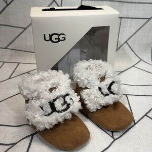 Ugg infant boots Booties Size 04/05 12-18 Month Shoe Size